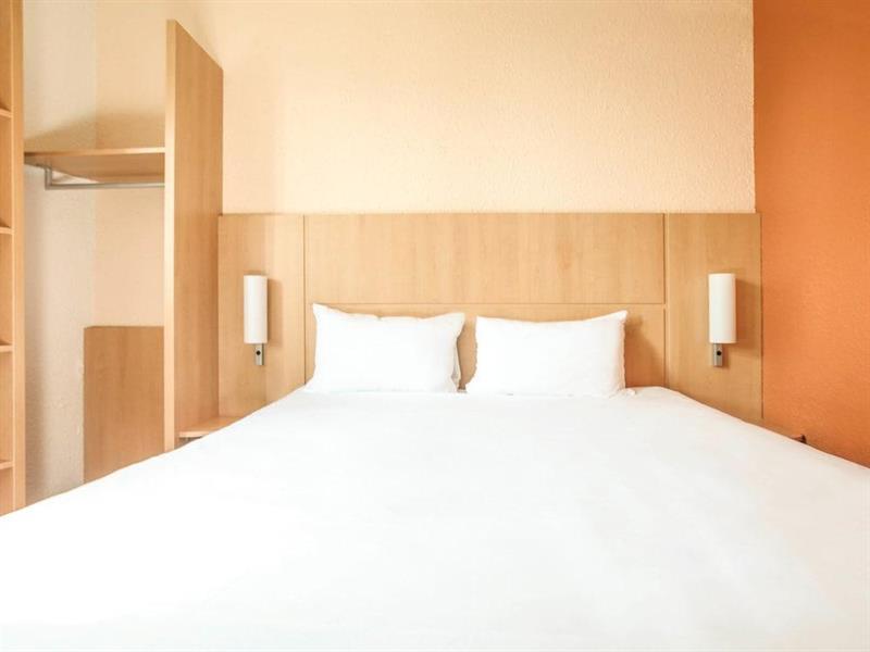 Hotel Ibis Chalons En Champagne Exterior foto